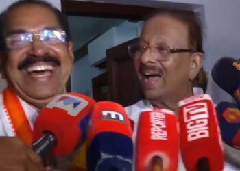 ‘നിങ്ങൾ-വിചാരിക്കുന്ന-ബന്ധമല്ല-ഞങ്ങൾ-തമ്മിൽ,-സണ്ണി-ജോസഫ്-എന്റെ-സ്വന്തമാണ്,-സണ്ണിയോട്-എനിക്കുള്ളത്-പ്രേമം!!-ഞങ്ങൾ-തമ്മിൽ-ഒരു-പിണക്കവും-ഉണ്ടായിരുന്നില്ല,-പേരാവൂരിൽ-പ്രചാരണത്തിന്-ഞാൻ-പോകില്ലെന്ന്-ആര്-പറഞ്ഞു?-രണ്ടുപേരും-തിരക്കിലായിരുന്നു’,-തലയിൽ-കൈവച്ച്-അനുഗ്രഹിച്ച്-കെ-സുധാകരൻ-ഇന്നു-പ്രചാരണത്തിനിറങ്ങും