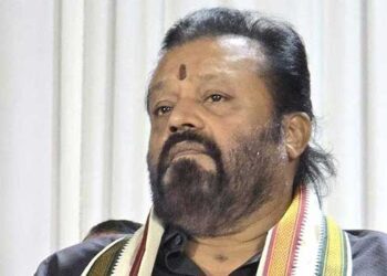 അതേപദം-വീണ്ടും-വീണ്ടും-പറയുന്നത്-ചൊറിയുന്നവർക്കുവേണ്ടി…-ഈ-തെരഞ്ഞെടുപ്പിൽ-ഇടതിനെയും-വലതിനെയും-ചവിട്ടിപ്പുറത്താക്കണം,-പാലക്കാട്-ഉപതെരഞ്ഞെടുപ്പിൽ-ശോഭയെ-സ്ഥാനാർഥിയാക്കിയെങ്കിൽ-ബിജെപി-ജയിച്ചേനെ,-അങ്ങനെ-ജയിച്ചിരുന്നെങ്കിൽ-നിയമസഭയിൽ,-വെക്കടോ-സ്വർണം-എന്നുപറയാൻ-ഒരു-പ്രതിപക്ഷം-അവിടെയുണ്ടായേനെ,-ഇത്തവണ-ബിജെപിക്ക്-സംസ്ഥാനഭരണം-പിടിക്കാമായിരുന്നു-–-സുരേഷ്-ഗോപി