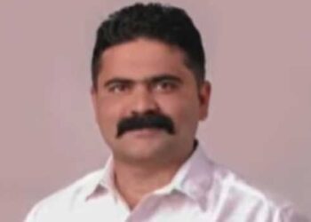 രാഹുൽ-മാങ്കൂട്ടത്തിലുമായി-അടുത്ത-ബന്ധം?,-പാലക്കാട്-നഗരസഭ-കൗൺസിലർ-പ്രശോഭ്-സി-വത്സനെതിരെ-ലൈംഗിക-പീഡന-പരാതിയുമായി-ദളിത്-യുവതി!!-ജോലി-വാഗ്ദാനം-ചെയ്ത്-വീട്ടിലെത്തിയും-കാറിൽ-വച്ചും-പീഡിപ്പിച്ചു,-ഹോട്ടലിലേക്ക്-വിളിച്ചുവരുത്തി-ഭീഷണിപ്പെടുത്തി-പീഡിപ്പിക്കാൻ-ശ്രമം,-ദൃശ്യങ്ങൾ-മൊബൈൽ-ഫോണിൽ-പകർത്തി…-യുവതി-പരാതി-നൽകിയത്-മുഖ്യമന്ത്രിക്ക്