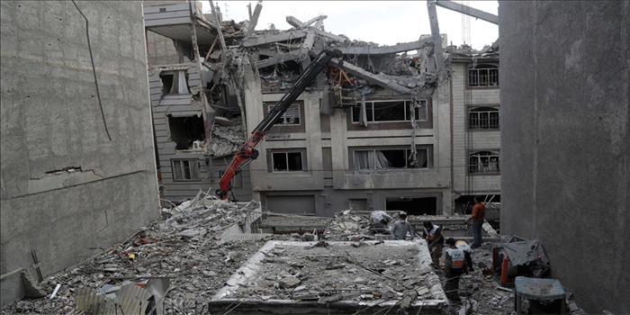 അബുദാബിയിൽ-ഇറാന്റെ-മിസൈൽ-ആക്രമണം;-അഞ്ച്-ഇന്ത്യക്കാർക്ക്-പരിക്കേറ്റു;-രണ്ടിടങ്ങളിൽ-തീപ്പിടിത്തം