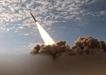 ആണവകേന്ദ്രങ്ങൾ-ലക്ഷ്യമാക്കി-യുഎസ്-നടത്തിയ-ആക്രമണങ്ങൾക്കുള്ള-മറുപടി;-ഗൾഫ്-രാഷ്ട്രങ്ങൾക്കു-നേരെയുള്ള-ആക്രമണം-ശക്തമാക്കി-ഇറാൻ;-കനത്ത-ഡ്രോൺ,-മിസൈൽ-പ്രയോഗം