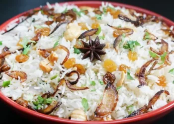 നെയ്ച്ചോർ-കുഴയാതെയും-രുചിയോടെയും-തയ്യാറാക്കാൻ-ഇതാ-ചില-പൊടിക്കൈകൾ!