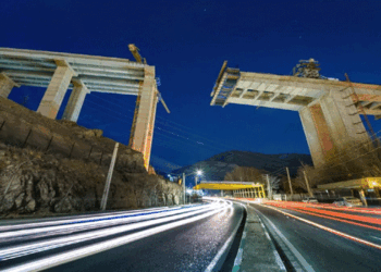 പശ്ചിമേഷ്യയിലെ-ഉയർന്ന-പാലം-തകർത്ത്-യുഎസ്;-പ്രതികാരമായി-അമേരിക്കൻ-പോർവിമാനം-ആക്രമിച്ചെന്ന്-ഇറാൻ