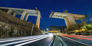 പശ്ചിമേഷ്യയിലെ-ഉയർന്ന-പാലം-തകർത്ത്-യുഎസ്;-പ്രതികാരമായി-അമേരിക്കൻ-പോർവിമാനം-ആക്രമിച്ചെന്ന്-ഇറാൻ