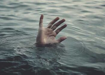 വിനോദയാത്രയ്ക്കെത്തിയ-മൂന്ന്-വിദ്യാർഥികൾ-ബാവലി-പുഴയിൽ-കുളിക്കാനിറങ്ങി,-ഒഴുക്കിൽപ്പെട്ട-രണ്ടു-വിദ്യാർഥികൾക്ക്-ദാരുണാന്ത്യം,-ഒരാളെ-നാട്ടുകാർ-രക്ഷപ്പെടുത്തി,-അപകടത്തിൽപ്പെട്ടത്-കൊടുവള്ളി-മസ്ജിദുൾ-ഹസ്വ-ഇശാ-അത്-സുന്ന-ദർസിലെ-വിദ്യാർത്ഥികൾ