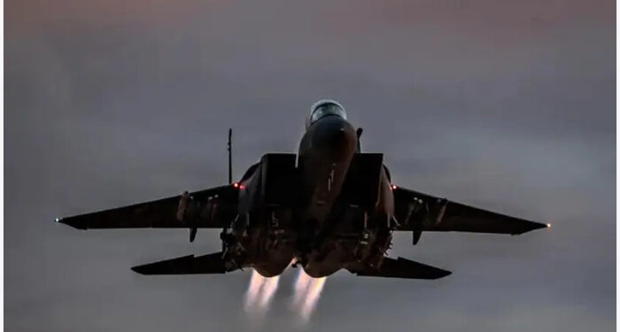 അമേരിക്കൻ-പൈലറ്റിനെ-ജീവനോടെ-പിടികൂടുന്നവര്ക്ക്-വമ്പന്-പാരിതോഷികവുമായി-ഇറാന്,-തോക്കുകളും-പതാകയുമേന്തി-തെരച്ചില്-ശക്തമാക്കി-ഗ്രാമവാസികള്,-മറുഭാഗത്ത്-അതീവ-രഹസ്യ-നീക്കവുമായി-യു-എസ്