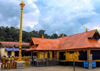 ശബരിമല-പുനഃപരിശോധന;-ഒമ്പതംഗ-ബെഞ്ച്-രൂപീകരിച്ചു,-ഏപ്രിൽ-7-മുതൽ-നിർണ്ണായക-വാദം