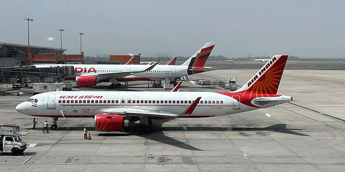 ഇസ്രയേലിലേയ്ക്കുള്ള-വിമാന-സർവീസുകൾ-മെയ്-31-വരെ-നിർത്തിവെച്ച്-എയർ-ഇൻഡ്യ;-തീരുമാനം-സുരക്ഷാ-സാഹചര്യങ്ങളിലെ-അനിശ്ചിതത്വവും-അപകടസാധ്യതകളും-പരിഗണിച്ച്