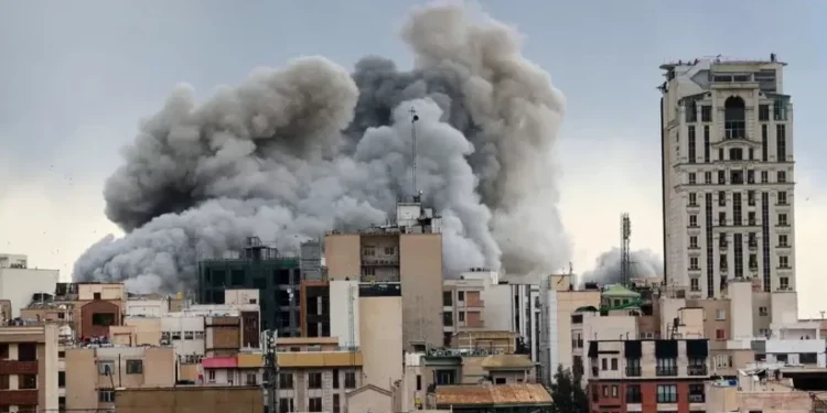 ഇറാൻ-തലസ്ഥാനത്ത്-വ്യോമാക്രമണം!-13-മരണം,-ഷരീഫ്-സർവ്വകലാശാലയ്ക്കും-നേരെ-ആക്രമണം