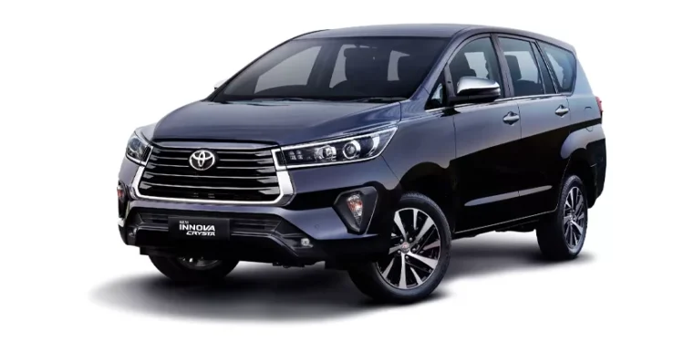 ഇന്നോവ-ക്രിസ്റ്റ-വിടവാങ്ങുന്നു;-പകരം-കുറഞ്ഞ-വിലയിൽ-ഹൈക്രോസ്-ഹൈബ്രിഡ്-എത്തുന്നു