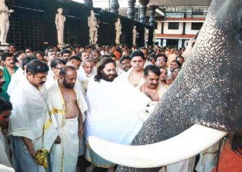 ഗുരുവായൂർ,-തളിപ്പറമ്പ്-രാജരാജേശ്വര-ക്ഷേത്രത്തിനായി,-മൂന്നുകോടി-വീതം-സംഭാവന,-രാജരാജേശ്വര-ക്ഷേത്ര-നവീകരണത്തിന്,-12-കോടിയുടെ-വാ​ഗ്ദാനം,-ഗുരുവായൂരിലെ-ആനക്ഷേമ-പ്രവർത്തനങ്ങൾക്കായി-അധിക-പിന്തുണ,-കേരളത്തിലെ-ക്ഷേത്രങ്ങൾ-സന്ദർശിച്ച്-അനന്ത്-അംബാനി