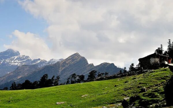 മലമ്പാതകളുടെ-മനോഹാരിതയിലൂടെ-കാഴ്ചകളുടെ-കൊടുമുടിയേറാം;-‘മിനി-സ്വിറ്റ്സർലാൻഡാ’യ-ചോപ്തയിലെ-വിശേഷങ്ങൾ…
