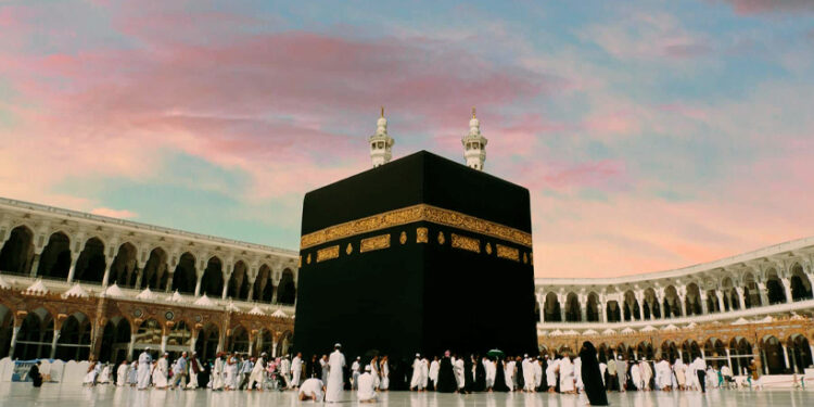 മക്കയിൽ-ഡിജിറ്റൽ-വിപ്ലവം;-തീർത്ഥാടകർക്ക്-വഴികാട്ടിയായി-ക്യുആർ-കോഡുകൾ,-ഹജ്ജ്-ഒരുക്കങ്ങൾ-സജീവം