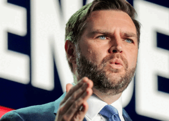 ‘ഞങ്ങളുടെ-കൈയ്യിൽ-ഇതുവരെ-ഉപയോഗിച്ചിട്ടില്ലാത്ത-ആയുധങ്ങൾ-ഉണ്ടെന്ന്-ഇറാൻ-അറിയും;-പരമാവധി-നോക്കിയിട്ടും-സമീപനം-മാറ്റാൻ-തയ്യാറല്ലയെങ്കിൽ-മാരകായുധ-പ്രയോ​ഗത്തിനുള്ള-തീരുമാനത്തിൽ-യുഎസ്-പ്രസിഡന്റ്-എത്തിച്ചേരും‘:ജെഡി.-വാൻസ്