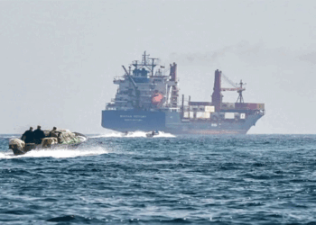 ‘അനുമതിയില്ലാതെ-ഹൊർമുസ്-കടക്കാൻ-ശ്രമിക്കുന്ന-കപ്പലുകൾ-തകർക്കും;-അനുമതി-ലഭ്യമായാൽ-ടോൾ-അടയ്ക്കണം;-അടയ്ക്കേണ്ട-തുക-അധികൃതർ-നിർദേശിക്കും‘-:-ഇറാൻ