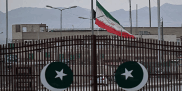 എങ്ങനെയും-യുദ്ധം-അവസാനിപ്പിക്കണം;-യുഎസ്-ഇറാന്‍-ചർച്ചകൾ-മുൻനിർത്തി-ഇസ്ലാമാബാദിൽ-രണ്ട്-ദിവസം-പൊതു-അവധി!-ലോക്ക്ഡൗണ്‍-സമാന-നിയന്ത്രണം;-സുരക്ഷയും-ശക്തമാക്കി