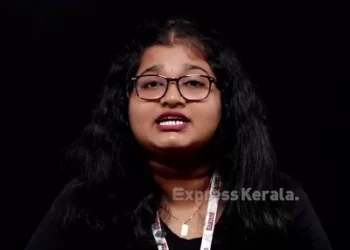 ഇന്ത്യൻ-പട്ടുടുത്ത്-വോട്ടർമാരെ-വണങ്ങി-‘നിള!