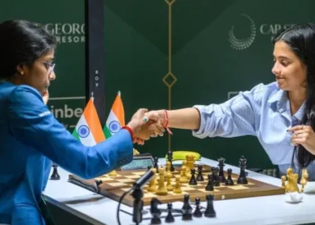 ചരിത്രത്തിന്റെ-പടിവാതിൽക്കൽ-വൈശാലി;-സൈപ്രസിൽ-ഇന്ത്യൻ-ത്രിവർണ്ണ-പതാക-ഉയർത്തി-ചെന്നൈയുടെ-ജിഎം!