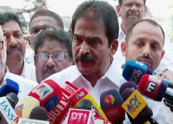 സിപിഎമ്മിൽ-പിണറായി-മുഖ്യമന്ത്രി-സ്ഥാനത്ത്-നിന്ന്-മാറണമെന്ന്-പറഞ്ഞാൽ-പറഞ്ഞവൻറെ-സ്ഥിതി-എന്താകും?-കോൺഗ്രസ്-ജനാധിപത്യ-പാർട്ടിയാണ്,-അവിടെ-ആർക്കും-അഭിപ്രായം-പറയാം-,ചെന്നിത്തല-മുഖ്യമന്ത്രിയാകണമെന്ന-കെ-സുധാകരൻറെ-അഭിപ്രായത്തിൽ-തെറ്റില്ല-കെസി-വേണു​ഗോപാൽ