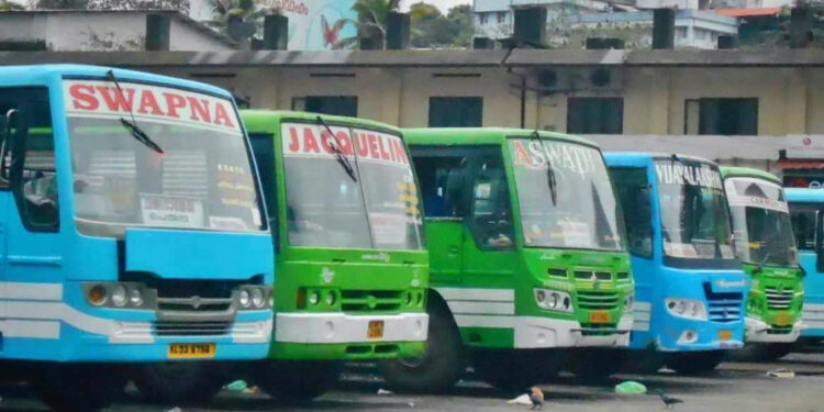 ബസുകളിൽ-സീറ്റുകൾക്കിടയിൽ-കൃത്യമായ-അകലം-വേണം!-മനുഷ്യാവകാശ-കമ്മീഷന്റെ-കർശന-ഉത്തരവ്