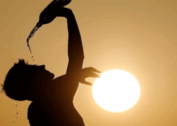 വേനൽ-ചൂടിൽ-വെന്തുരുകി-കേരളം;-ഇടുക്കിയും-വയനാടും-ഒഴികെയുള്ള-ജില്ലകളിൽ-ഇനിയും-താപനില-ഉയരും;-പകൽ-പുറത്തിറങ്ങുമ്പോൾ-അതീവശ്രദ്ധ-ആവശ്യം