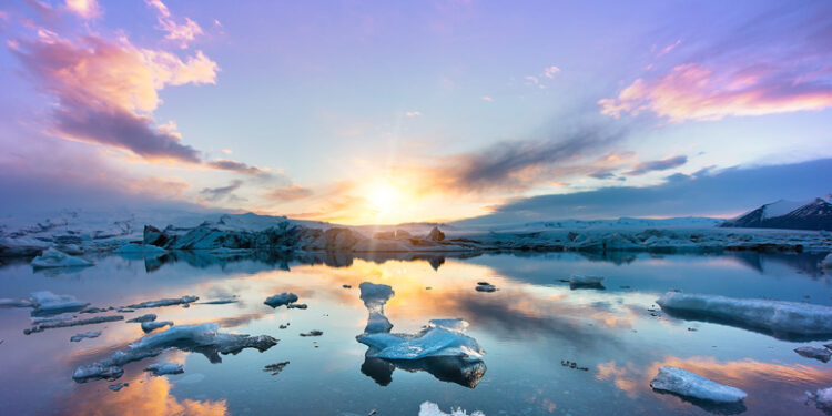 തീയും-മഞ്ഞും-പുണരുന്ന-വിസ്മയം;-അതിശയക്കാഴ്ചകളുടെ-ഐസ്‌ലാൻഡ്