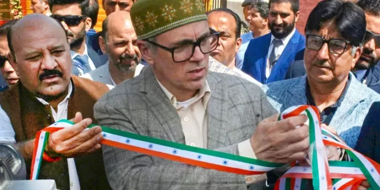 ഇന്ത്യൻ-പതാകയുടെ-നിറമുള്ള-റിബ്ബൺ-മുറിക്കില്ല;-ഒമർ-അബ്ദുള്ള