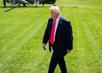 ട്രംപിന്റെ-സമാധാന-കരാറിനെ-പരിഹസിച്ച്-ഇറാന്‍-മാധ്യമങ്ങള്‍,-പരുത്തിക്കുരു-തിന്നുന്നതായി-ഒട്ടകം-സ്വപ്നം-കാണുന്നു.-ചിലപ്പോൾ-അത്-മുഴുവനായി-വിഴുങ്ങുന്നു,-ചിലപ്പോൾ-ഓരോന്നായി-തിന്നുന്നു!!-ട്രംപും-അത്-പോലെയാണ്,-വെറുതെ-ആകാശക്കോട്ട-കെട്ടുകയാണ്,-രണ്ടാംവട്ട-ചര്‍ച്ചയ്ക്ക്-പച്ചക്കൊടി-കാട്ടാതെ-ഇറാന്‍