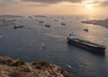 ശനിയാഴ്ച-മാത്രം-ഹോർമുസ്-കടക്കാനാതാകാതെ-മടങ്ങിയത്-10-കപ്പലുകൾ!!-ഹോർമുസിൽ-ഓയിൽ-ടാങ്കറിന്-നേരെ-വെടിവെപ്പ്,-വെടിയുതിർത്തത്-രണ്ട്-ഇറാനിയൻ-ഗൺബോട്ടുകളിൽ-നിന്ന്,-ആക്രമണത്തിനു-പിന്നിൽ-ഐആർജിസി?-ഹോർമുസ്-കടലിടുക്ക്-ഇപ്പോൾ-സൈനിക-നിയന്ത്രണത്തിൽ,-ഉപരോധം-പിൻവലിക്കുന്നതുവരെ-നിയന്ത്രണം-തുടരും-ഇറാൻ