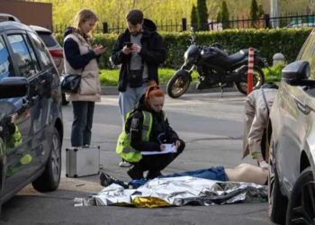 ആദ്യം-അക്രമി-തെരുവിൽ-സാധാരണക്കാർക്കെതിരെ-വെടിയുതിർത്തു,-പിന്നാലെ-സൂപ്പർമാർ‍ക്കറ്റിൽ-കയറി-ആളുകളെ-ബന്ദികളാക്കി!!-യുക്രൈനിൽ-വെടിവെപ്പിൽ-മരണം-ആറായി,-10-പേർക്ക്-പരുക്ക്,-മോസ്‌കോ-സ്വദേശിയായ-അക്രമിയെ-സുരക്ഷാസേന-വധിച്ചു