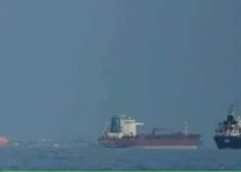 ഇറാനിയൻ-നാവികസേന-ഇന്ത്യൻ-കപ്പലുകൾക്ക്-നേരെ-വെടിയുതിർത്തത്-ആശയവിനിമയം-നടത്തിയ-ശേഷം?-,-“നിങ്ങൾ-യാത്രയ്ക്ക്-അനുമതി-നൽകിയിരുന്നു…-ഇപ്പോൾ-വെടിവെക്കുന്നു…-ഞങ്ങളെ-തിരിച്ചു-പോകാൻ-അനുവദിക്കുക”…-സൻമാർ-ഹെറാൾഡിലുള്ള-ഒരു-ക്രൂ-അംഗം-നടത്തിയ-ഓഡിയോ-സന്ദേശം-പുറത്ത്,-ടാങ്കറിലെ-ഓട്ടോമാറ്റിക്-ഐഡന്റിഫിക്കേഷൻ-സിസ്റ്റം-ഓഫ്-ചെയ്തു…audio