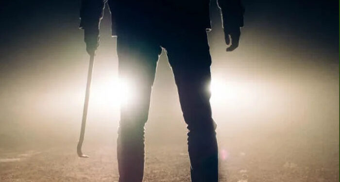 ലഹരി-ഉപയോഗം-പൊലീസിനെ-അറിയിച്ചു,-വീട്ടിലേക്ക്-അതിക്രമിച്ച്-കയറിയ-യുവാവിനെ-കുത്തിക്കൊന്ന്-പിതാവും-ആണ്‍മക്കളും