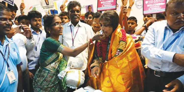 വൈശാലിക്ക്-വന്‍-വരവേല്‍പ്പ്