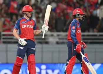 ലഖ്നൗവിനെ-അടിച്ചിട്ട്-പ്രിയാൻഷും-കൂപ്പറും;-കുതിപ്പ്-തുടർന്ന്-പഞ്ചാബ്