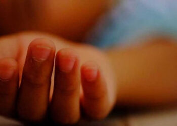 കോണിപ്പടിയിൽ-നിന്ന്-വീണ്-ഒന്നാം-ക്ലാസ്-വിദ്യാർത്ഥിനി-മരിച്ചു