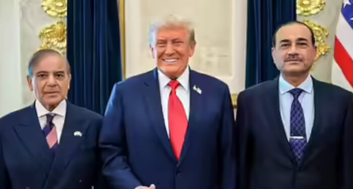 സമാധാന-ചർച്ചകൾ-അട്ടിമറിക്കാൻ-​അസിം-മുനീർ-തന്ത്രങ്ങൾ-മെനയുന്നു,-ഇടപെടലുകൾ-ദോഷകരം,-വരുന്ന-ചര്‍ച്ചകളില്‍-നിന്ന്-അദ്ദേഹത്തെ-മാറ്റി-നിര്‍ത്തണം,-പാക്-സൈനിക-മേധാവി-വിശ്വസിക്കാന്‍-കൊള്ളത്തവനെന്ന്-യുഎസ്-ഇന്റലിജന്‍സ്-റിപ്പോര്‍ട്ട്