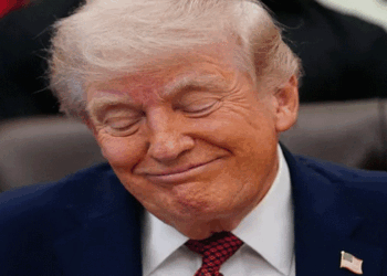 വെടിനിർത്തൽ:-ട്രംപിന്റെ-ഉന്നം-ഇനിയും-തിരിച്ചറിയാതെ-ഇറാൻ;-യുഎസ്-തന്ത്രം-ഇറാനെ-സാമ്പത്തീകമായി-ഞെരുക്കുകയെന്നത്;-എണ്ണ-ഉൽപ്പാദന-വ്യാപരം-തകർക്കുന്നതിന്-നാവിക-ഉപരോധം