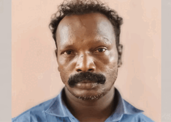 വീട്ടമ്മയെ-കടന്നു-പിടിച്ചത്-തടഞ്ഞ-ഭർത്താവിനെ-വെട്ടി-പരിക്കേൽപ്പിച്ചു;-പോലീസിനെ-കണ്ടതും-പ്രതി-ആറ്റിലേയ്ക്ക്-‘മുങ്ങി‘;-നീന്തി-അവശനായി-കുഴഞ്ഞപ്പോൾ-രക്ഷിച്ച്-അറസ്റ്റ്-ചെയ്തു