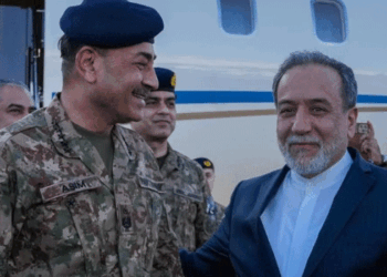 ഇറാൻ-വിദേശകാര്യമന്ത്രി-ഇസ്ലാമാബാദിലേയ്ക്ക്-വണ്ടി-കയറുന്നു;-യുഎസ്-സംഘം-അവിടെയുണ്ട്;-വീണ്ടും-സമാധാന-ചർച്ചകൾ?