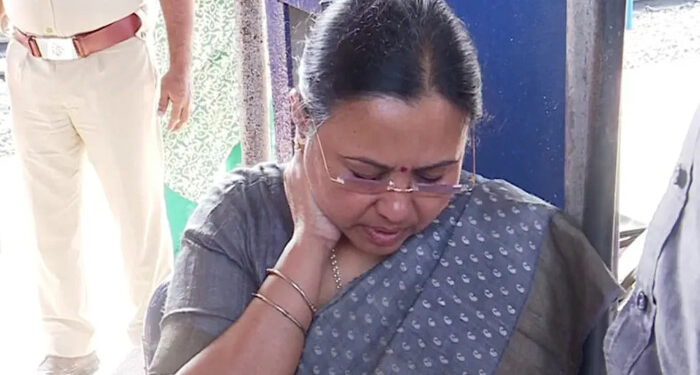 വധശ്രമമല്ല…-കണ്ണൂർ-റെയിൽവേ-സ്റ്റേഷനിലുണ്ടായത്-വെറും-ഉന്തും-തള്ളും-മാത്രമെന്ന്-മന്ത്രി-വീണ-ജോർജിന്റെ-മൊഴി