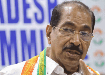 ‘ചുപ്-രഹോ‘-മുഖ്യമന്ത്രി-പദത്തെ-ചൊല്ലിയുള്ള-പരസ്യപ്രസ്താവനകൾ-പ്രവർത്തകർ-അവസാനിക്കണമെന്ന-താക്കീതേകി-കെപിസി.സി;-‘എഐസിസി-ഈ-ചർച്ച-ഇനിവേണ്ടെന്ന്-പലയാവർത്തി-പറഞ്ഞിട്ടും-അതു-തുടരുന്നു;-അവസാനിപ്പിച്ചോളൂ‘