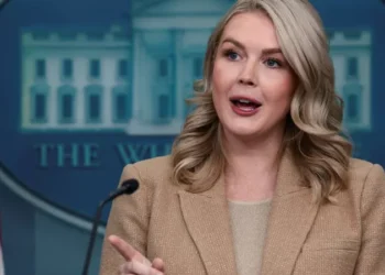 ‘ഇന്ന്-രാത്രി-വെടിയുണ്ടകൾ-പായുന്നത്-കാണാം’;-വെടിവയ്പ്പിന്-മുൻപുള്ള-പ്രസ്-സെക്രട്ടറിയുടെ-പരാമർശം-വൈറൽ