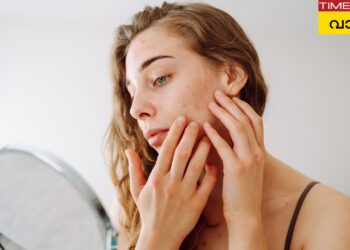ac-dry-skin-problem:-ഓഫീസിൽ-ദിവസം-മുഴുവൻ-എസിയിൽ-ഇരിക്കുന്നത്-നിങ്ങളുടെ-സ്കിൻ-വരണ്ടതാക്കുന്നുണ്ടോ?-ചർമ്മത്തിലെ-ജലാംശം-നിലനിർത്താം-ഈ-5-വഴികളിലൂടെ!