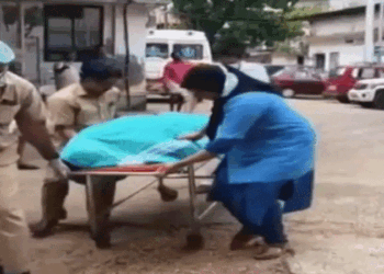 പെരുമ്പാവൂരിൽ-രണ്ട്-നഴ്‌സിങ്-വിദ്യാർഥികൾ-മുങ്ങിമരിച്ചു;-ഒരാളുടെ-നില-​ഗുരുതരം