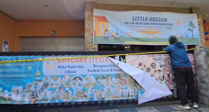 കരയാതിരിക്കാന്‍-പിഞ്ചുകുഞ്ഞുങ്ങളുടെ-വായ-മൂടിക്കെട്ടി,-മൂന്ന്-മീറ്റർ-വീതിയുള്ള-മുറിയില്‍-ഇരുപതോളം-കുട്ടികളെ-കുത്തിനിറച്ചു,-കൈകാലുകള്‍-കെട്ടിയിട്ട്-പീഡനം,-കുട്ടികളുടെ-ശരീരത്തില്‍-നിറയെ-മുറിവേറ്റ-പാടുകള്‍,-ഡേ-കെയർ-സെന്റര്‍-വളഞ്ഞ്-പൊലീസ്,-13-പേരെ-അറസ്റ്റ്-ചെയ്തു