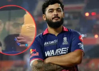 ഡ്രസ്സിംഗ്-റൂമിലിരുന്ന്-ഇ-സിഗരറ്റ്-വലിച്ചു;-രാജസ്ഥാൻ-റോയൽസ്-നായകൻ-റിയാൻ-പരാഗിന്-കനത്ത-പിഴ,-മാച്ച്-ഫീയുടെ-25%-ഒടുക്കണം