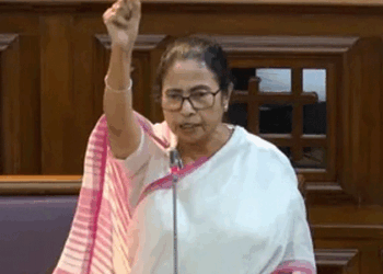 15,000-വോട്ടുകളുടെ-ഭൂരിപക്ഷത്തിൽ-സുവേന്ദുവിന്-ജയം;-ബംഗാൾ-രാഷ്ട്രീയത്തിൽ-മമത-യുഗത്തിന്-അന്ത്യം