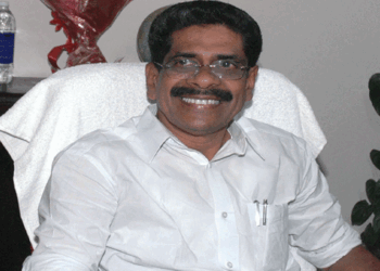 ‘ഇത്രയും-ഐക്യത്തോടെ-പ്രവർത്തിച്ച-തിരഞ്ഞെടുപ്പ്-എന്റെ-ഓർമ്മയിലുണ്ടായിട്ടില്ല;-ഞാൻ-കെപിസിസി-അധ്യക്ഷനായിരുന്ന-വേളയിൽ-ഇതുപോലൊരു-ഒരുമ-കണ്ടെത്താൻ-എനിക്ക്-സാധിച്ചില്ല;-ഈ-നേട്ടം-സാധ്യമാക്കിയ-പുതിയ-നേതൃത്വത്തെ-അഭിനന്ദിക്കുന്നു‘:-മുല്ലപ്പള്ളി-രാമചന്ദ്രൻ