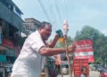“വി-ഡിയെ-മുഖ്യമന്ത്രിയാക്കണം,-ഇല്ലെങ്കില്‍-ആത്മഹത്യ-ചെയ്യും”,-ദേഹത്ത്-പെട്രോളൊഴിച്ച്-കയ്യില്‍-ലൈറ്ററുമായി-കോണ്‍ഗ്രസ്-പ്രവര്‍ത്തകന്‍