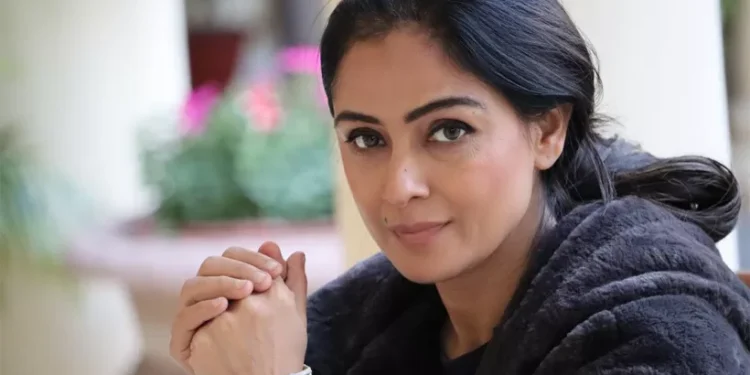 ബോളിവുഡിൽ-തെന്നിന്ത്യൻ-താരങ്ങൾക്ക്-ബഹുമാനമില്ല!-കയ്പ്പേറിയ-അനുഭവങ്ങൾ-തുറന്നുപറഞ്ഞ്-നടി-സിമ്രാൻ